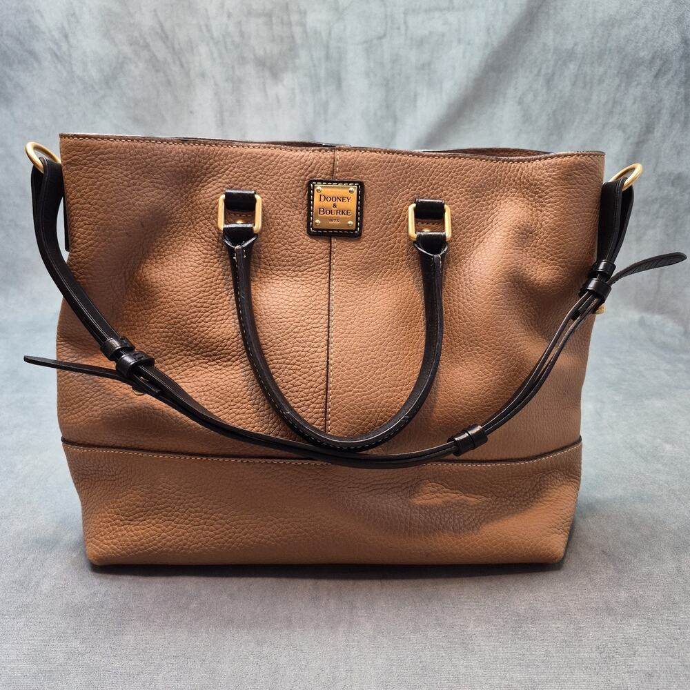 Dooney & Bourke Chelsea Pebbled Leather Beige & Black Old Money Classic Tote Bag
